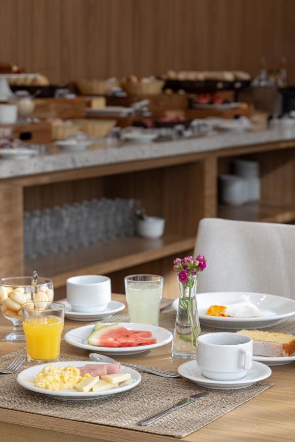 Hotel Ramada By Wyndham Brasilia Alvorada Zewnętrze zdjęcie