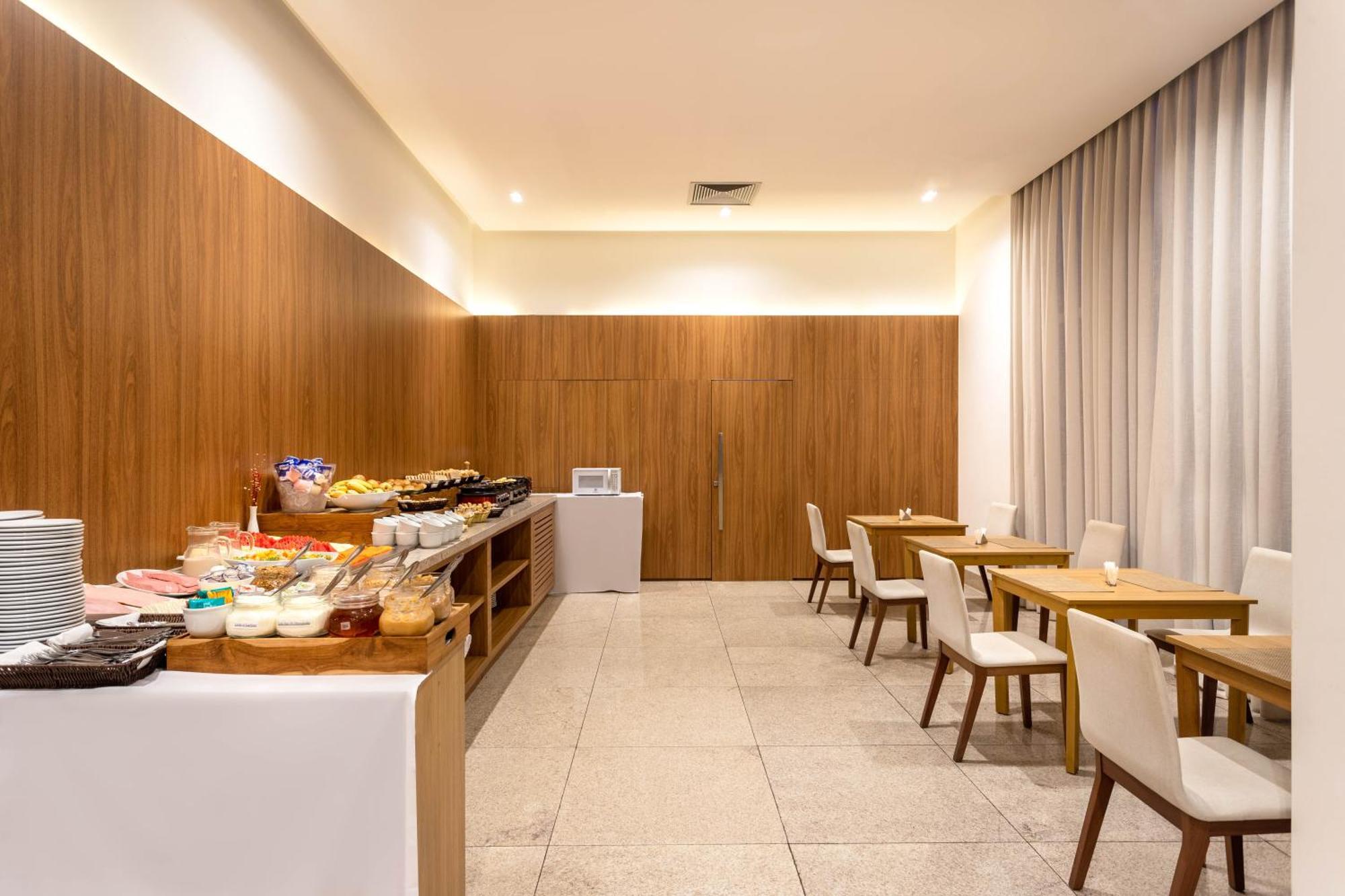 Hotel Ramada By Wyndham Brasilia Alvorada Zewnętrze zdjęcie