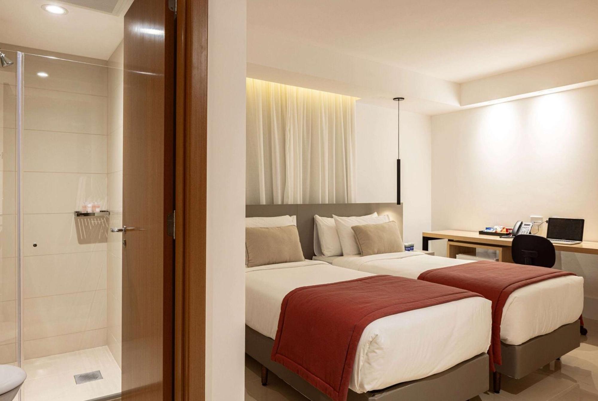 Hotel Ramada By Wyndham Brasilia Alvorada Zewnętrze zdjęcie